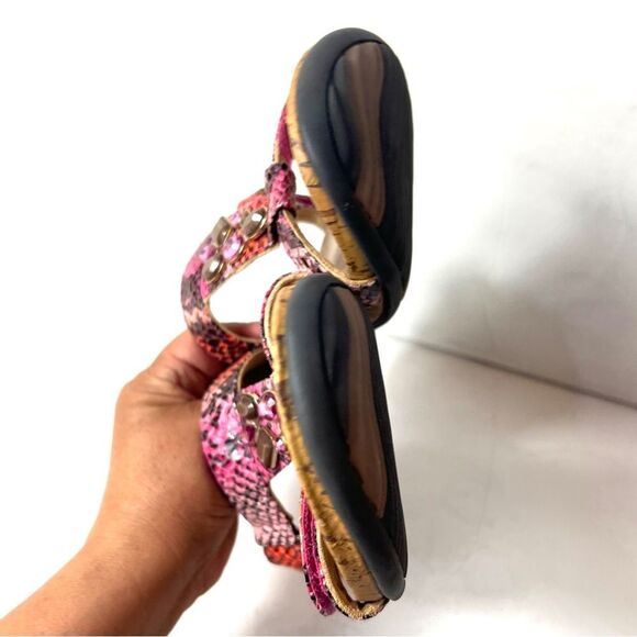 Vionic Flat Strappy Slide Sandals Womens 9 Snake Skin Print Embellished Open Toe - Picture 6 of 10